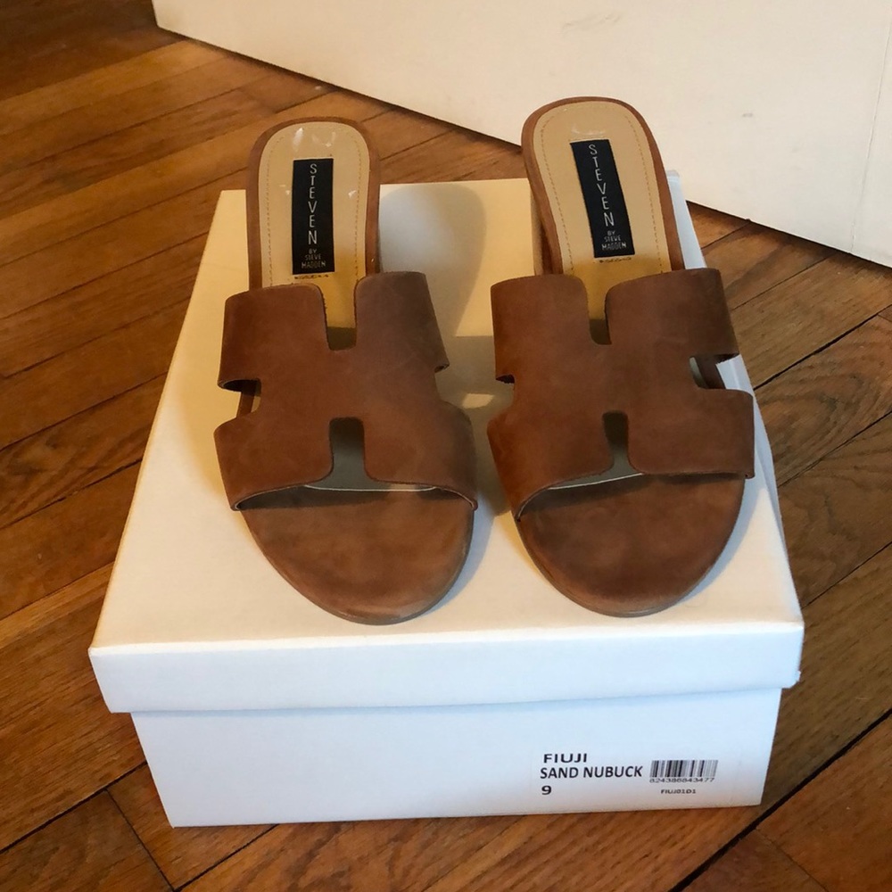 NWB Steven by Steve Madden “Fiji” heeled sandal